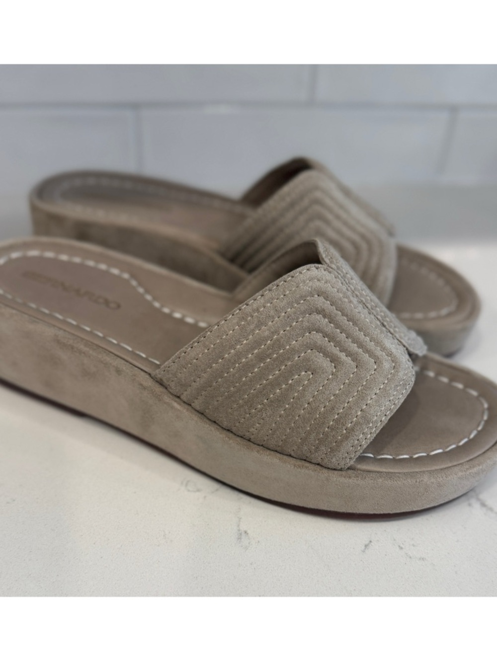 New Bernardo Quilted Suede Leather Platform Slide Sandals in Taupe Size 8.